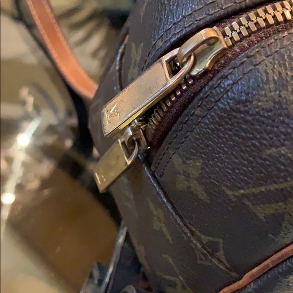 Louis Vuitton Small Cite MM Bag - Picture 7 of 8